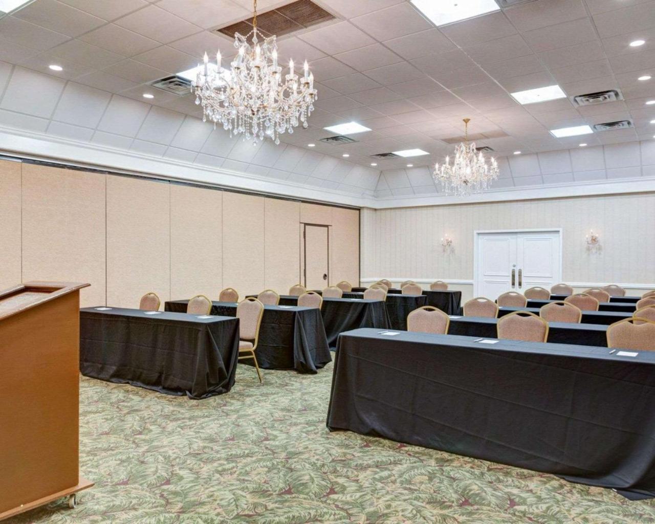 Clarion Inn & Suites Conference Center Covington Dış mekan fotoğraf
